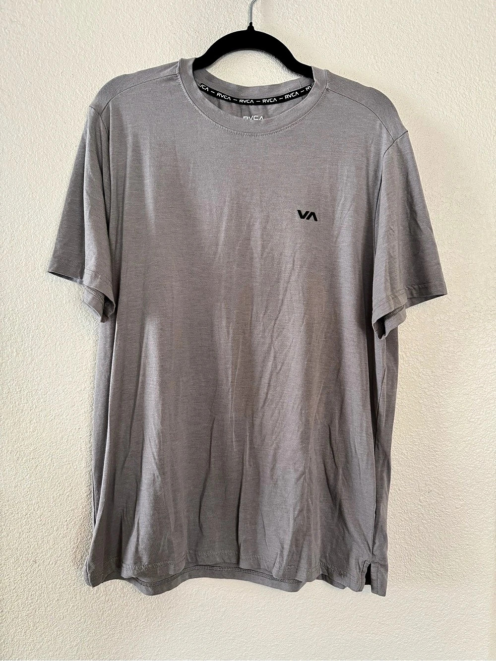 RVCA Men's Gray Short Sleeve Tee Size L
